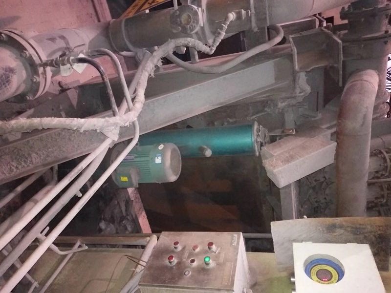 ���̰���